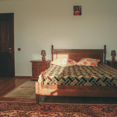 ホテル Casa Renti Novaci-Străini エクステリア 写真
